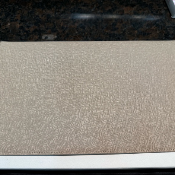 Saint Laurent Uptown Clutch - Picture 9 of 9